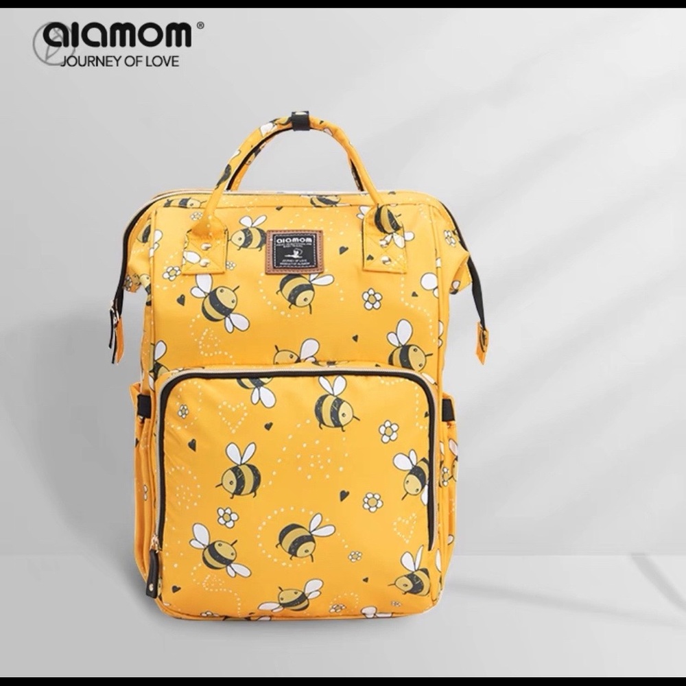 NWT Alamom Large capacity and light weight diaper bag/mommy bag/ backpack